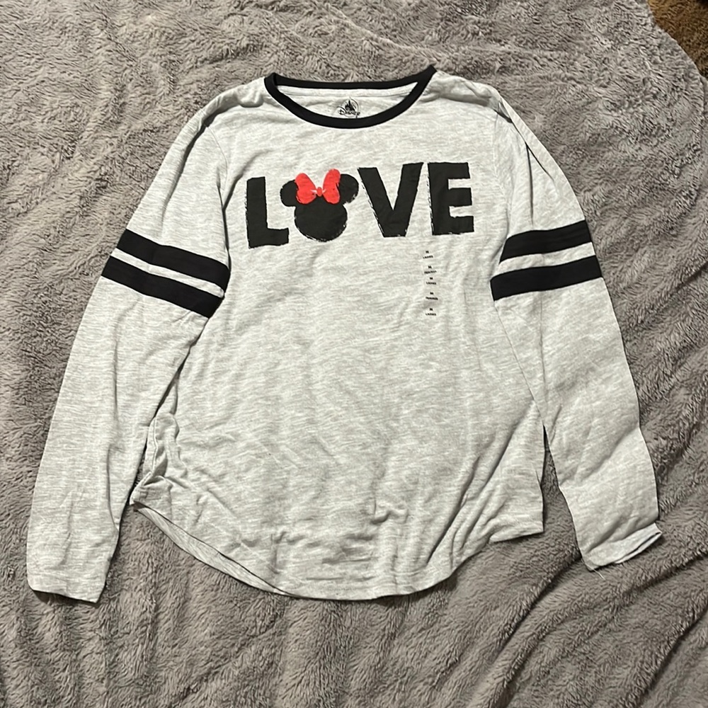 Gray Official Disney “LOVE” Long Sleeve Women’s Tee (Medium)